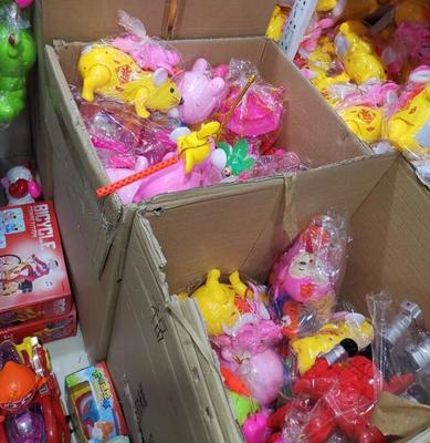 郑州批发市场出现大量二手玩具 这些玩具安全吗?